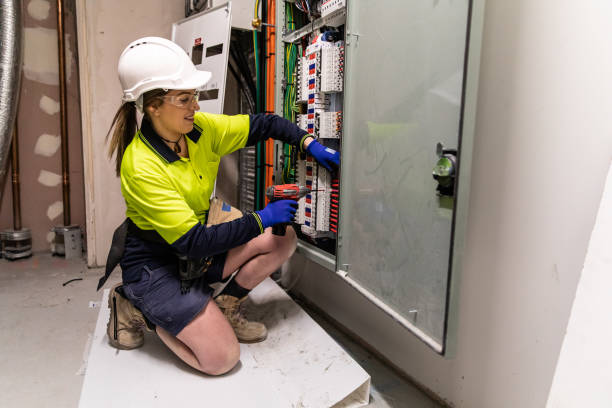 Best Circuit Breaker Repair  in Union Gap, WA